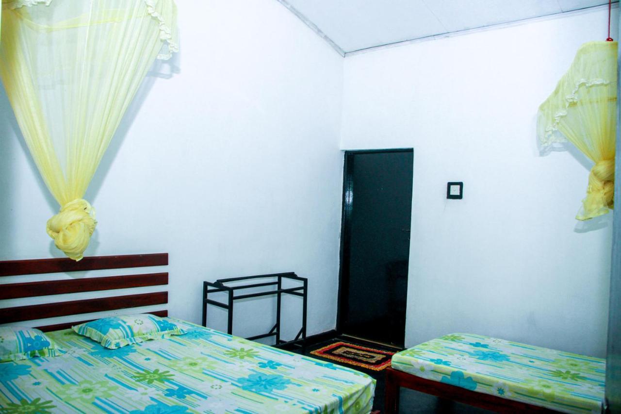 Bed and Breakfast Banana Rest Сігірія Екстер'єр фото