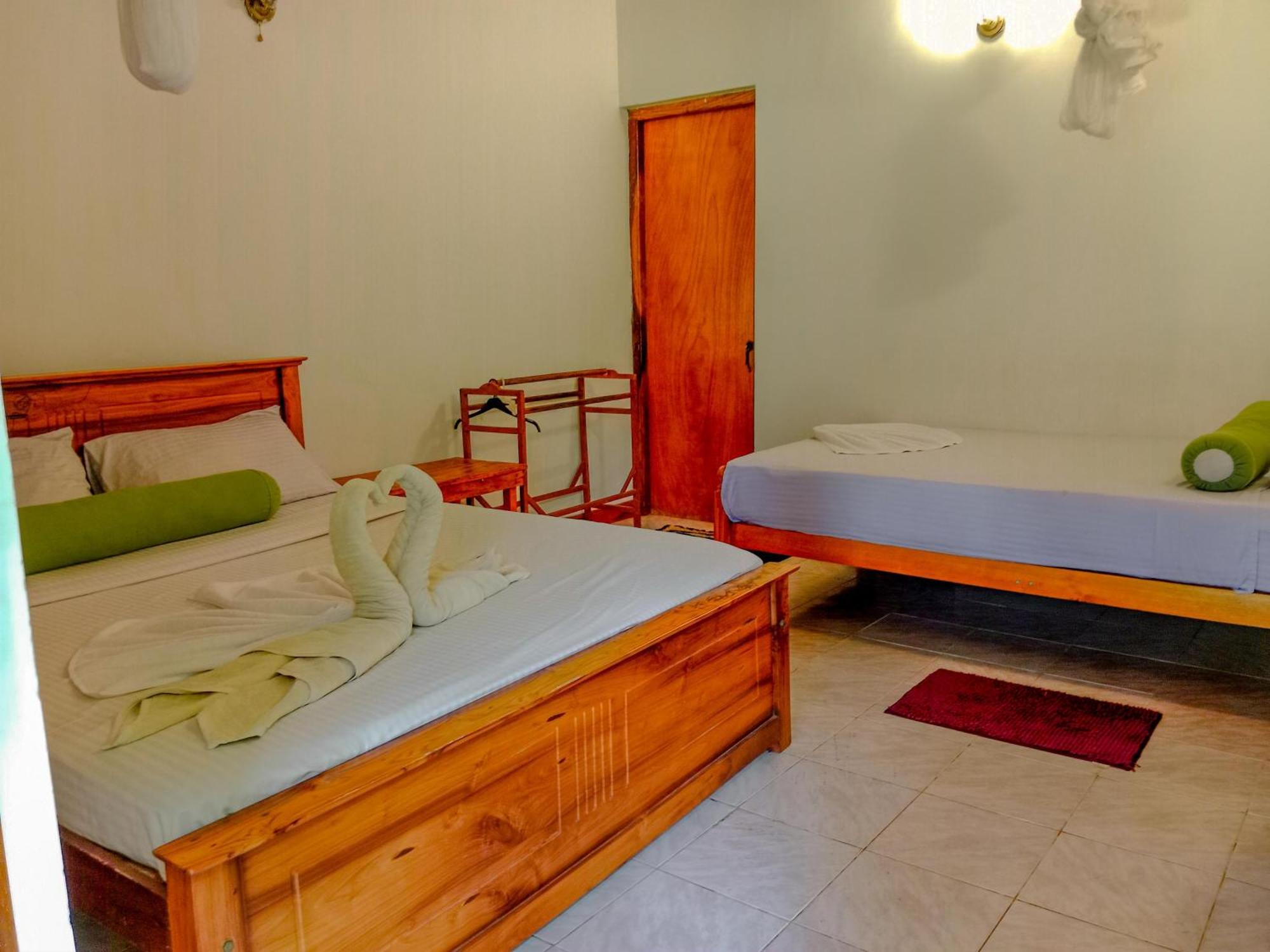 Bed and Breakfast Banana Rest Сігірія Екстер'єр фото