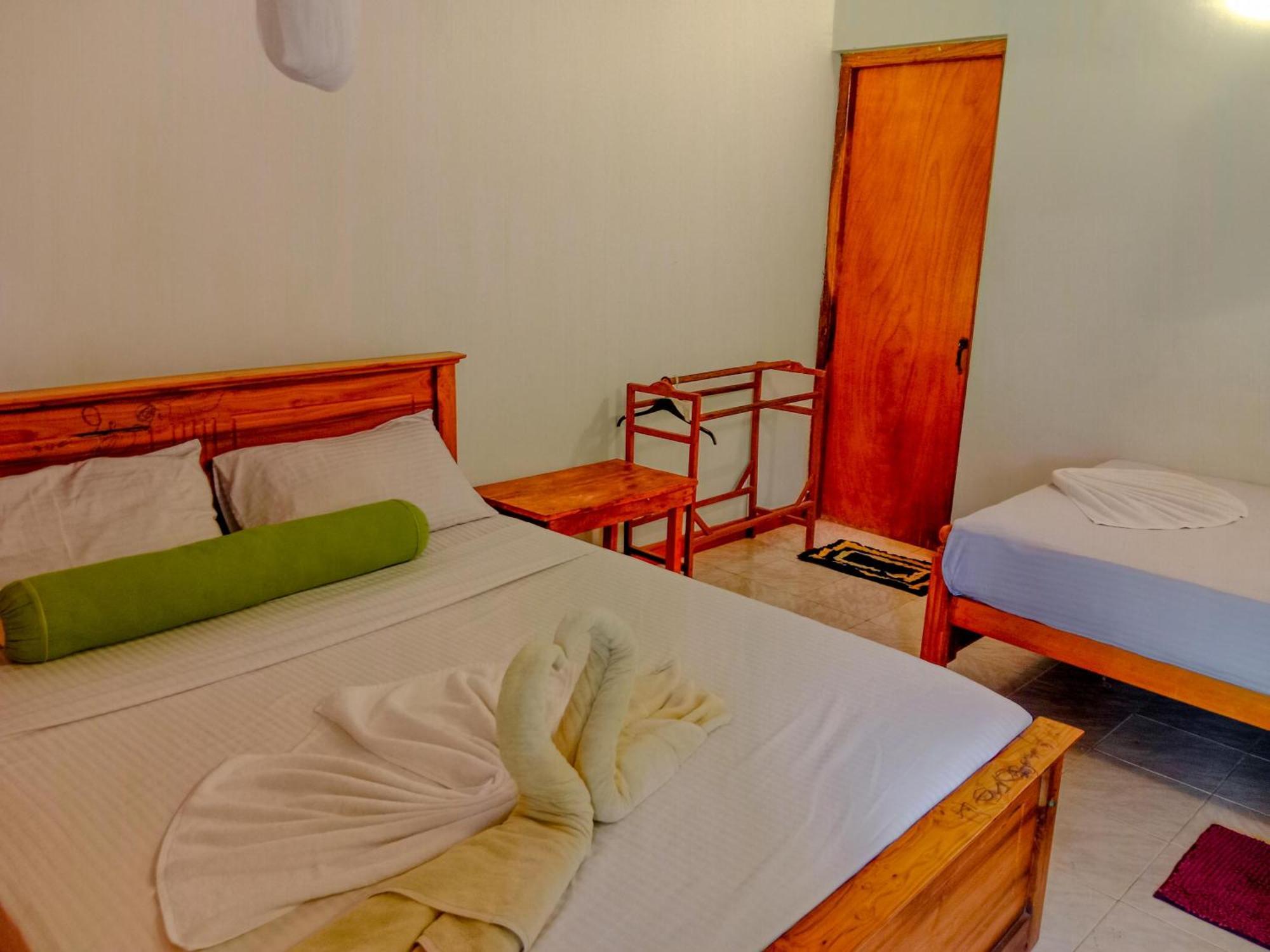 Bed and Breakfast Banana Rest Сігірія Екстер'єр фото